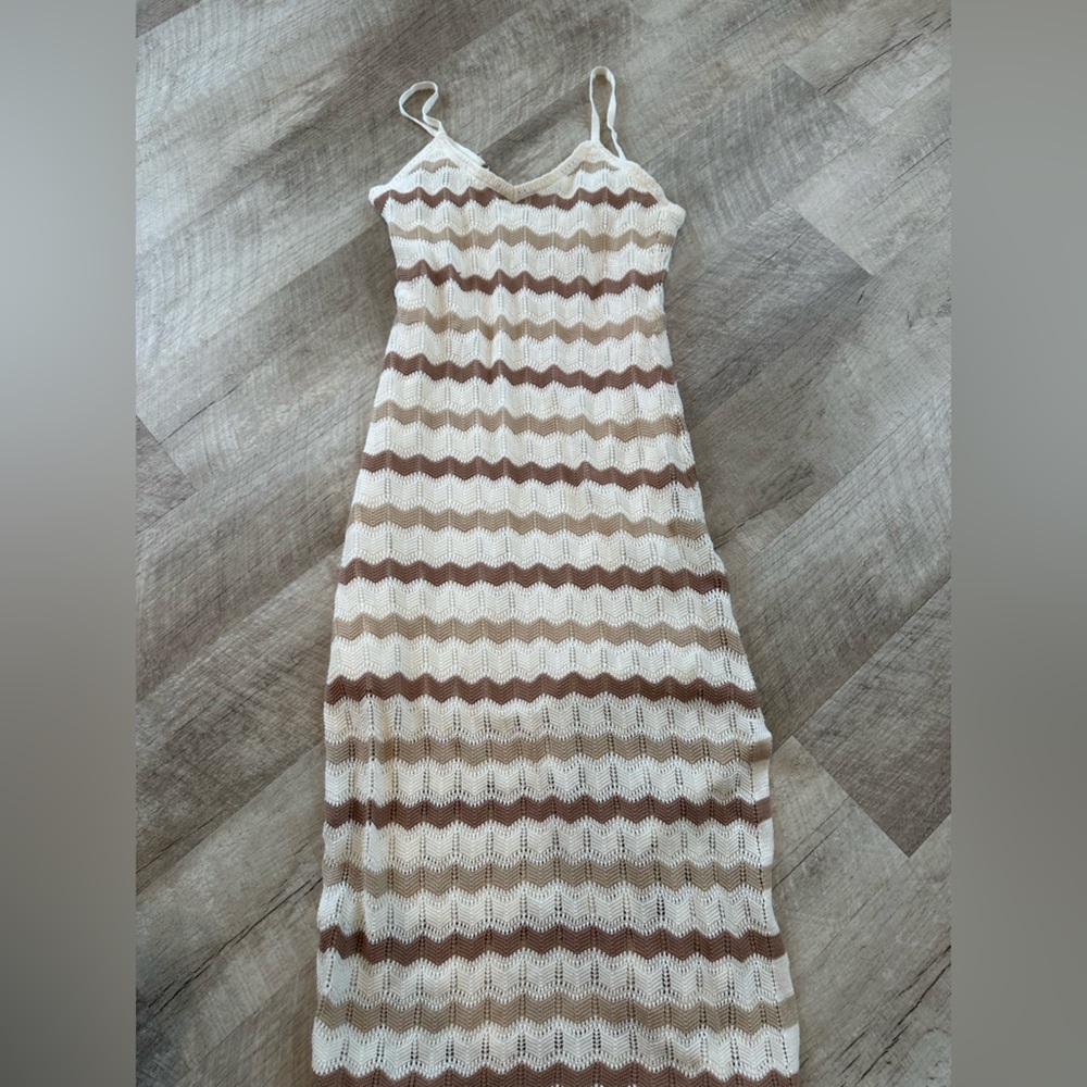 Sleeveless Knit Chevron Midi Dress in Cream and Brown